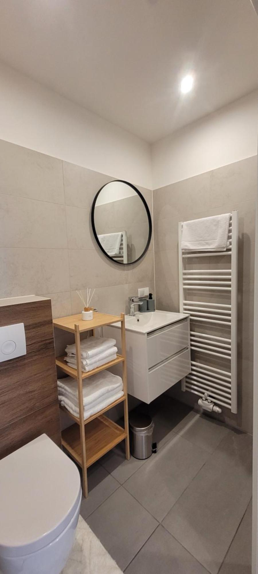 Altbauwohnung Mit Charme - Selbst Check In - Queensize Bett Wien Eksteriør billede